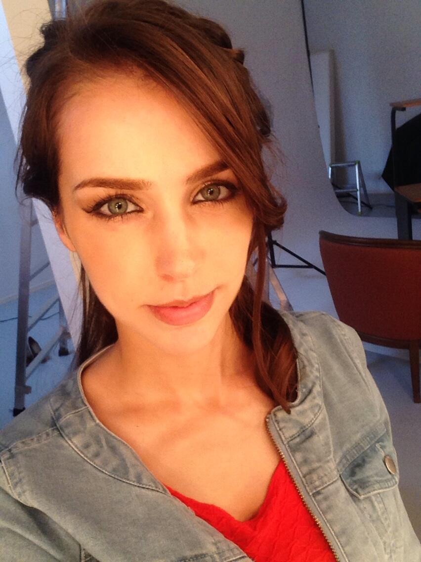 Stefanie Joosten - Free pics, galleries & more at Babepedia