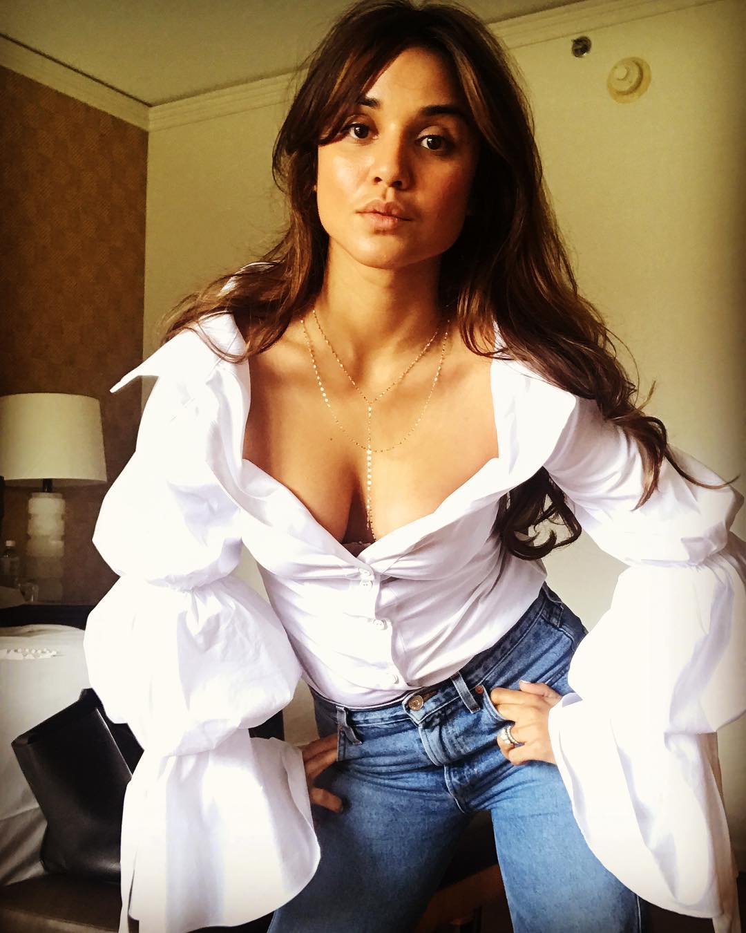 Summer Bishil - Free pics, galleries & more at Babepedia