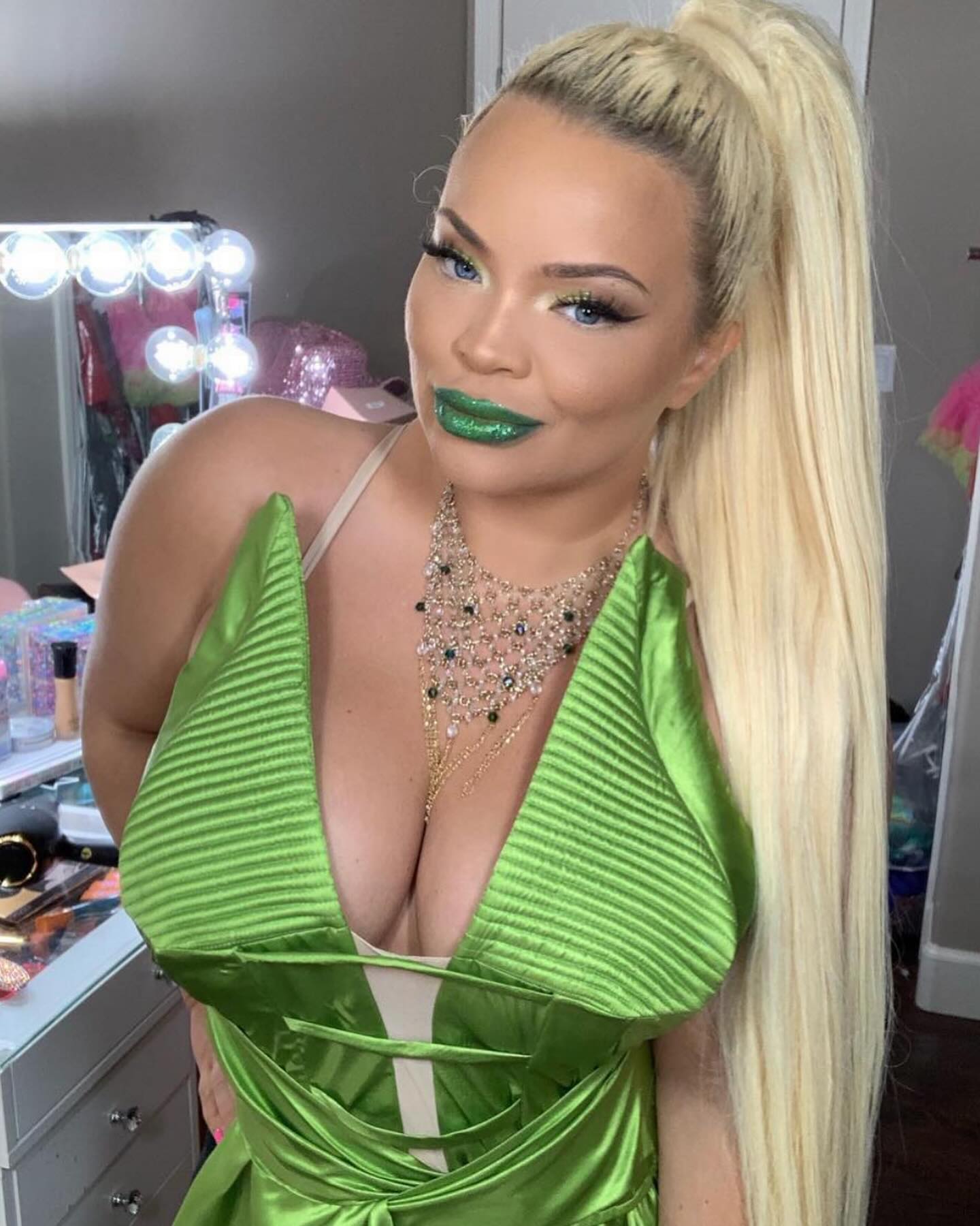 Trisha Paytas - Free pics, galleries & more at Babepedia